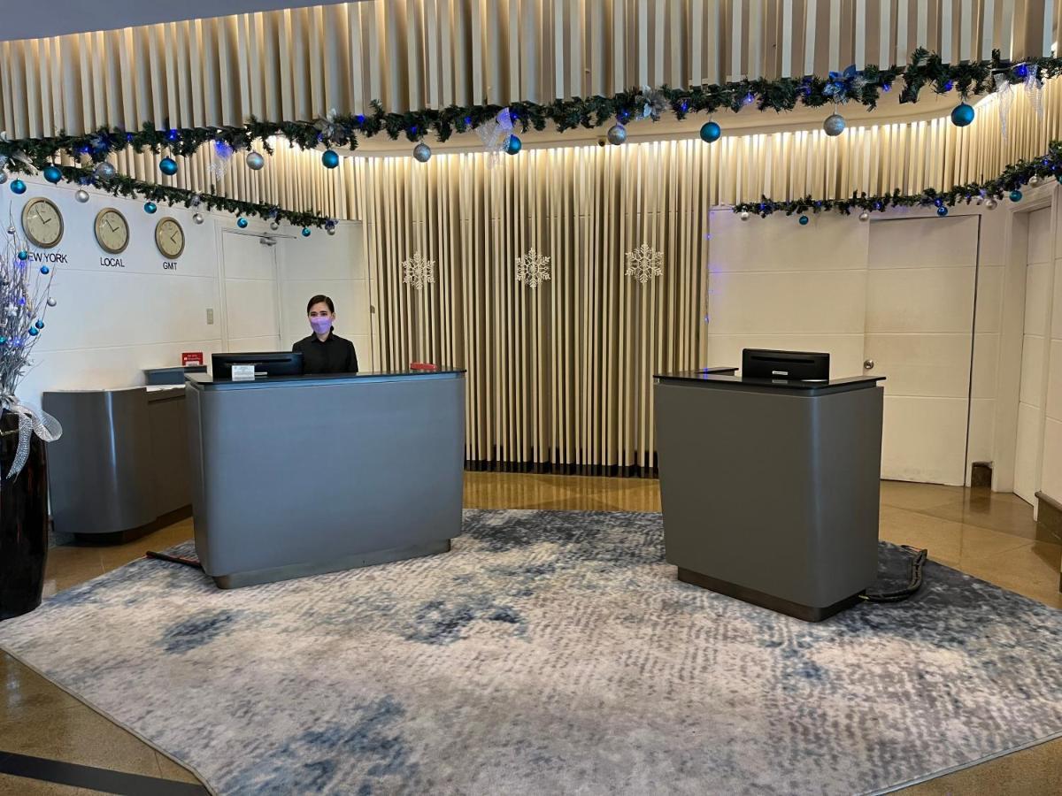 Crown Regency Suites Mactan Lapu-Lapu City Exteriör bild